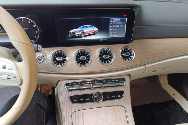 Used Mercedes-Benz CLS 2018 CLS 300 Dynamic Edition Audio And AC Panel