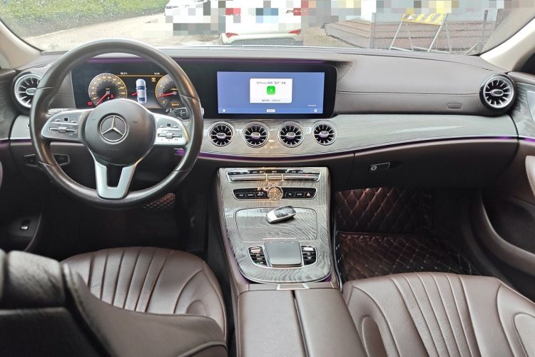 Used Mercedes-Benz CLS 2018 CLS 300 Dynamic Edition Center Console