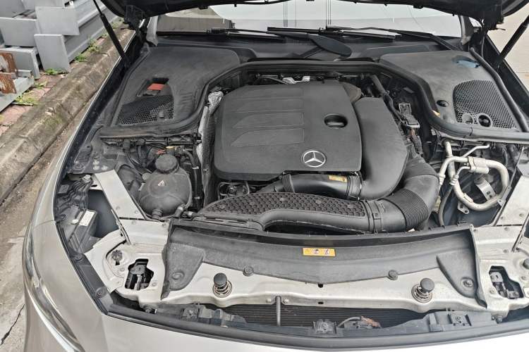 Used Mercedes-Benz CLS 2018 CLS 300 Dynamic Edition Engine Bay Right
