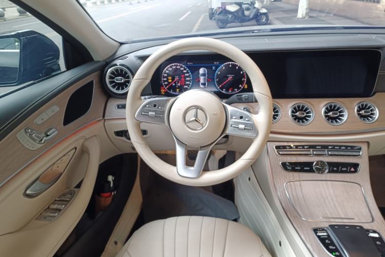 Used Mercedes-Benz CLS 2018 CLS 300 Dynamic Edition Steering Wheel