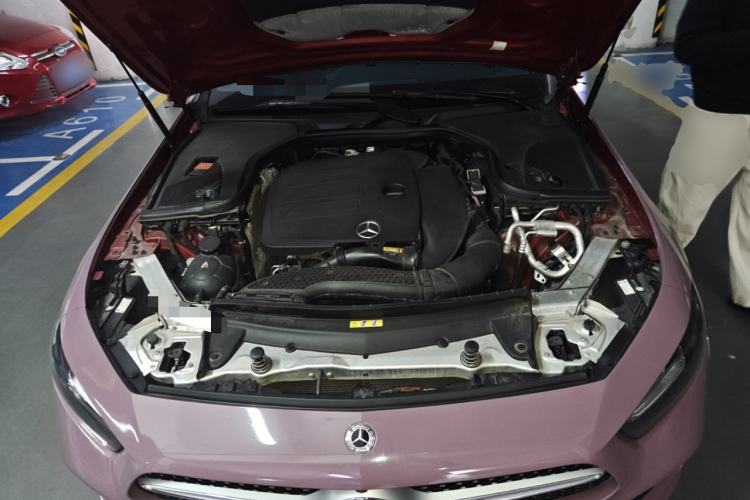 Used Mercedes-Benz CLS 2018 CLS 300 Luxury Model Engine Bay