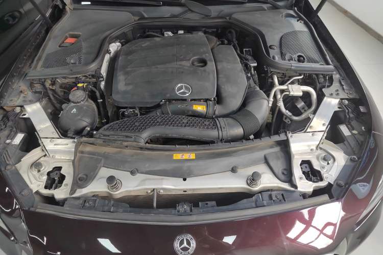 Used Mercedes-Benz CLS 2018 CLS 300 Dynamic Edition Engine Bay