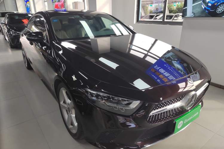 Used Mercedes-Benz CLS 2018 CLS 300 Dynamic Edition Front Right 45 Deg
