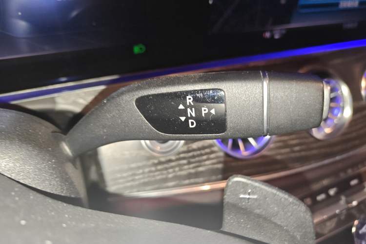 Used Mercedes-Benz CLS 2018 CLS 300 Luxury Model Gear Lever