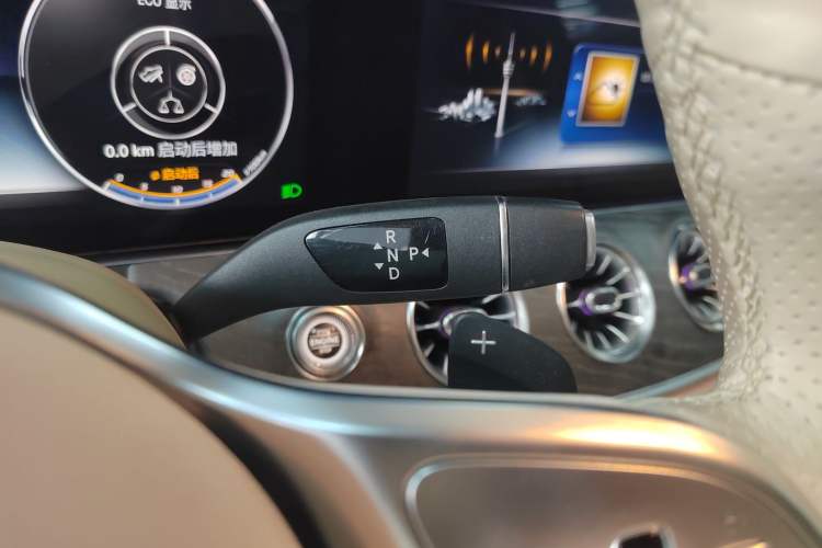 Used Mercedes-Benz CLS 2018 CLS 300 Dynamic Edition Gear Lever