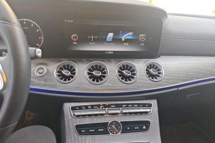 Used Mercedes-Benz CLS 2018 CLS 350 4MATIC Audio And AC Panel