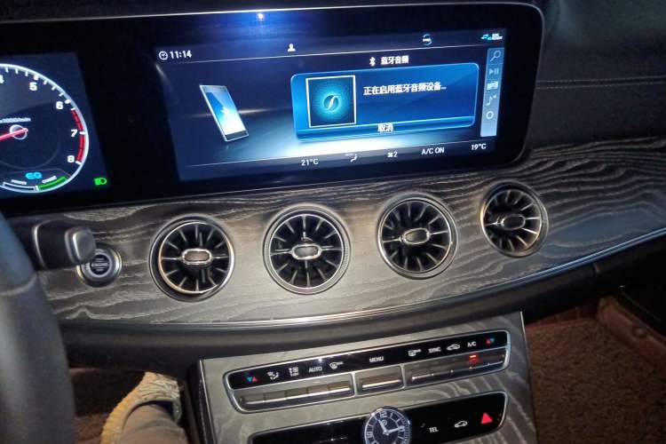 Used Mercedes-Benz CLS 2018 CLS 350 4MATIC Audio And AC Panel