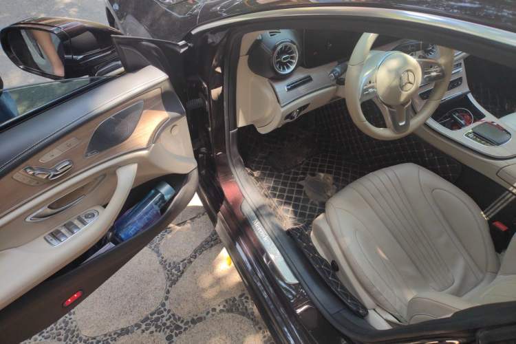 Used Mercedes-Benz CLS 2018 CLS 300 Dynamic Edition Driver Seat