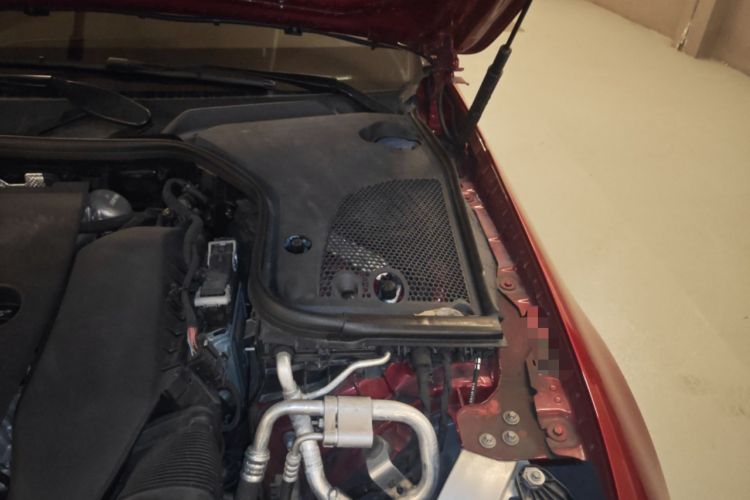 Used Mercedes-Benz CLS 2018 CLS 300 Luxury Model Engine Bay Left