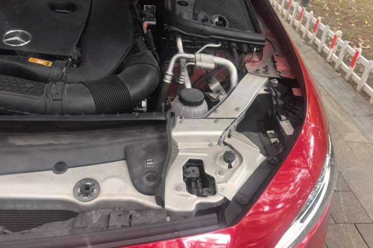 Used Mercedes-Benz CLS 2018 CLS 350 4MATIC Engine Bay Left