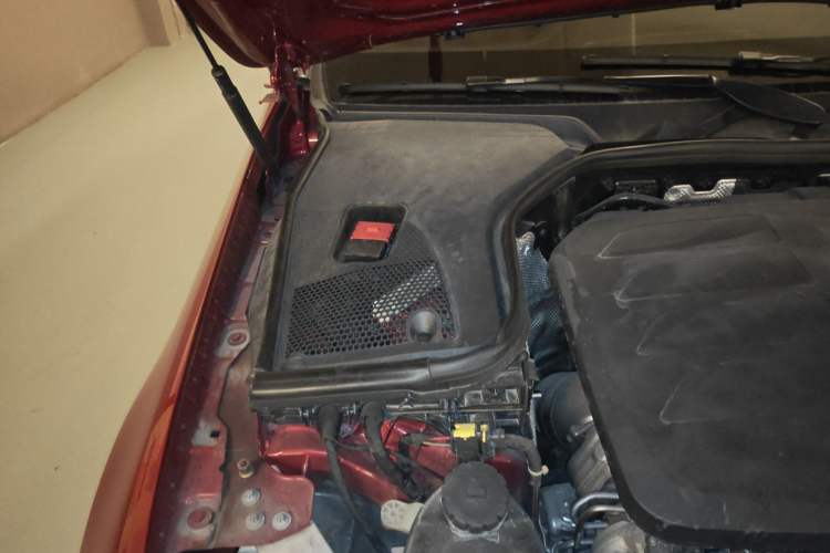 Used Mercedes-Benz CLS 2018 CLS 300 Luxury Model Engine Bay Right