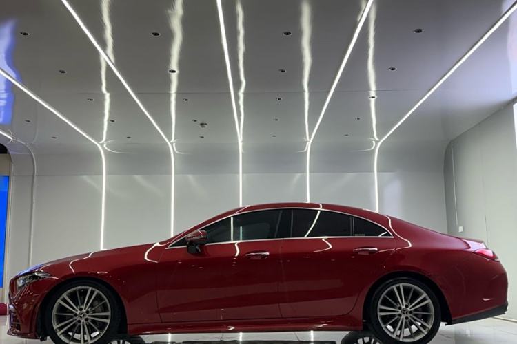 Used Mercedes-Benz CLS 2018 CLS 300 Luxury Model Exterior 2