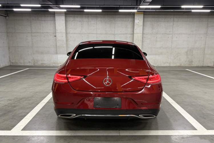 Used Mercedes-Benz CLS 2018 CLS 300 Luxury Model Exterior 3