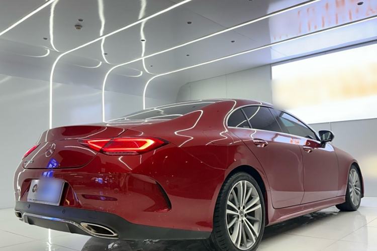 Used Mercedes-Benz CLS 2018 CLS 300 Luxury Model Exterior 3