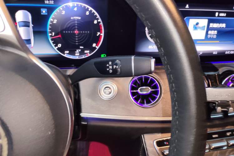 Used Mercedes-Benz CLS 2018 CLS 300 Dynamic Edition Gear Lever