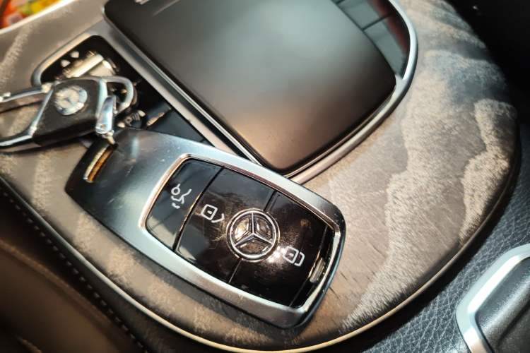 Used Mercedes-Benz CLS 2018 CLS 300 Dynamic Edition Interior 1