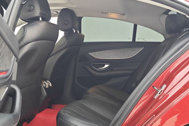 Used Mercedes-Benz CLS 2018 CLS 300 Dynamic Edition Interior 10