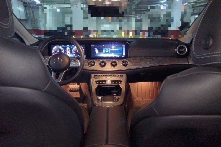 Used Mercedes-Benz CLS 2018 CLS 350 4MATIC Interior 2