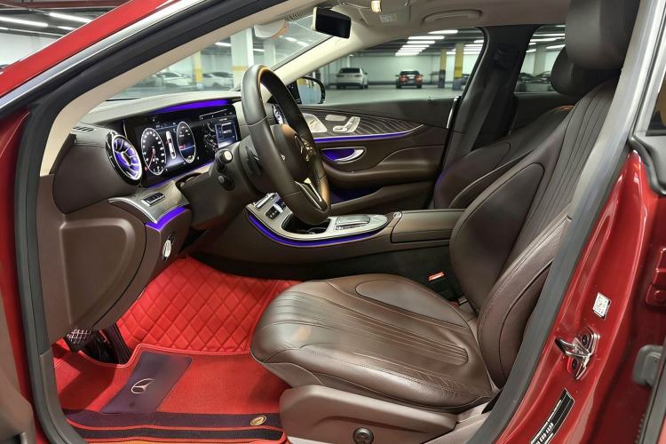 Used Mercedes-Benz CLS 2018 CLS 300 Luxury Model Interior 2