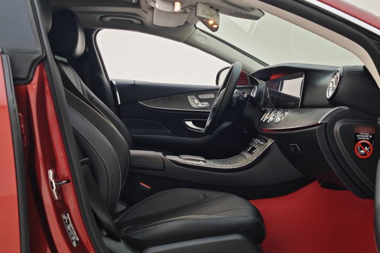Used Mercedes-Benz CLS 2018 CLS 300 Dynamic Edition Interior 3