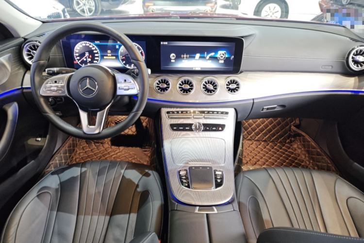Used Mercedes-Benz CLS 2018 CLS 300 Luxury Model Interior 3