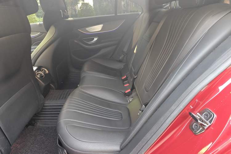 Used Mercedes-Benz CLS 2018 CLS 300 Dynamic Edition Interior 4
