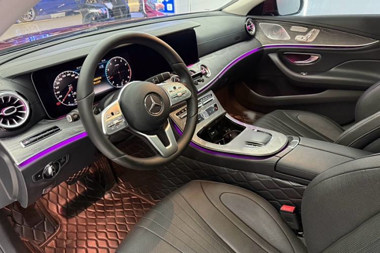 Used Mercedes-Benz CLS 2018 CLS 300 Luxury Model Interior 6