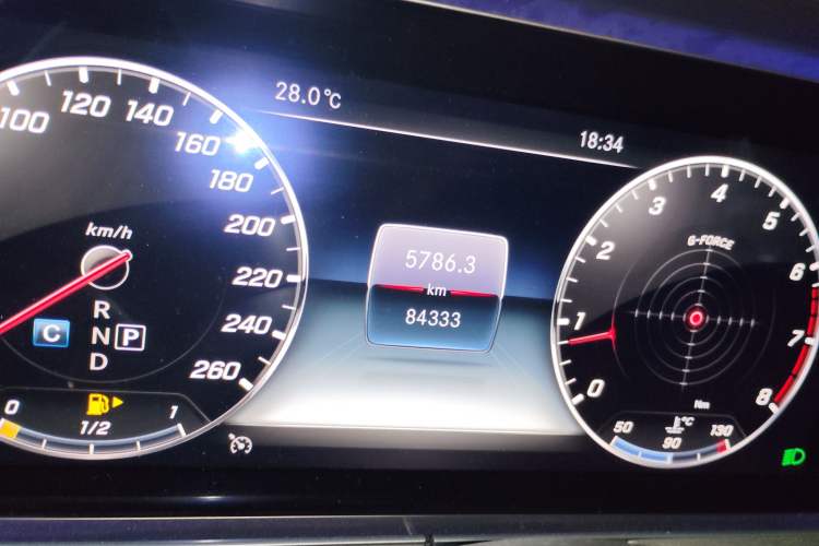 Used Mercedes-Benz CLS 2018 CLS 300 Dynamic Edition Odometer Close Up