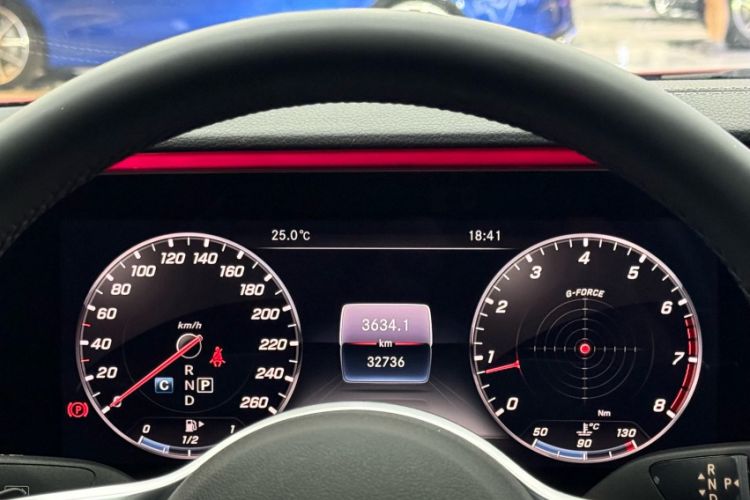Used Mercedes-Benz CLS 2018 CLS 300 Luxury Model Odometer Close Up