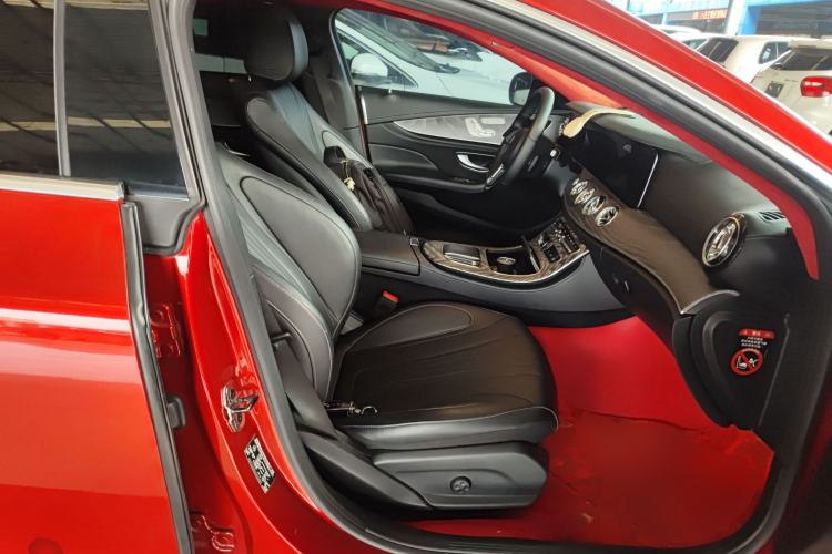 Used Mercedes-Benz CLS 2018 CLS 300 Dynamic Edition Right Front Seat