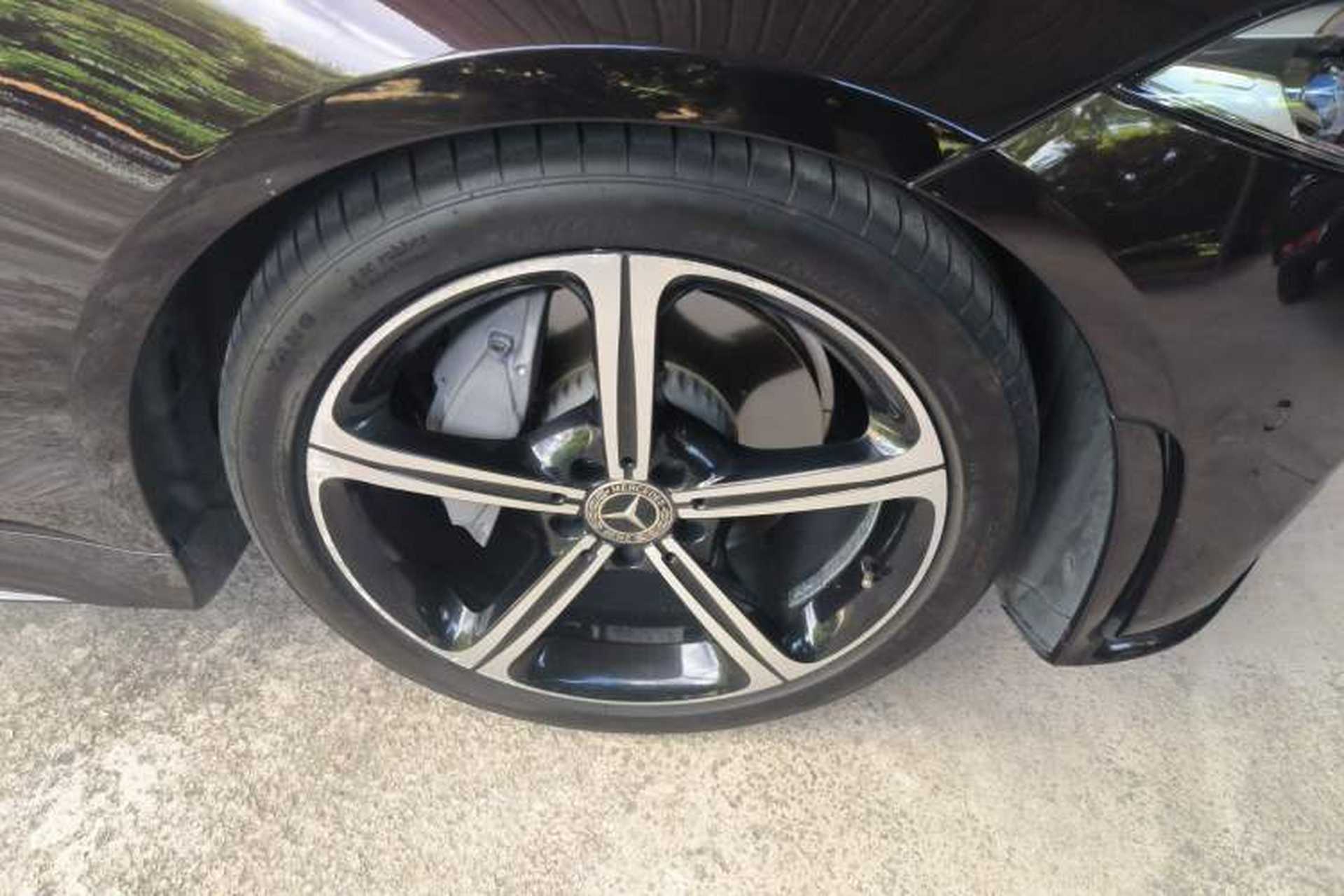 Used Mercedes-Benz CLS 2018 CLS 350 4MATIC Right Front Wheel Hub