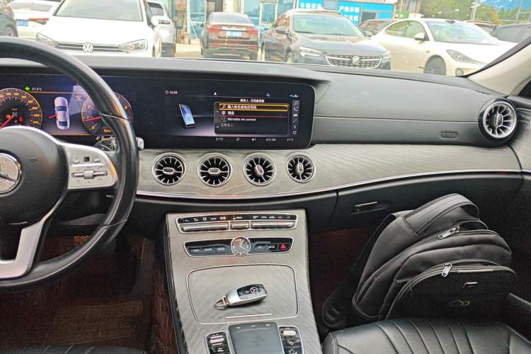 Used Mercedes-Benz CLS 2018 CLS 300 Dynamic Edition Audio And AC Panel