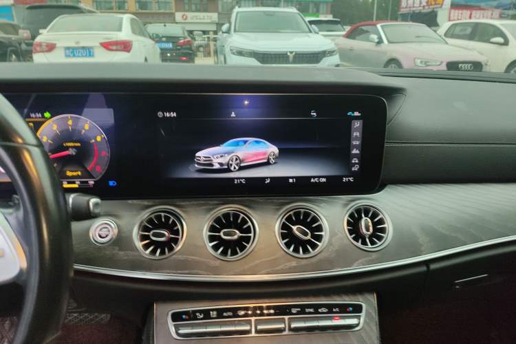 Used Mercedes-Benz CLS 2018 CLS 300 Dynamic Edition Audio And AC Panel