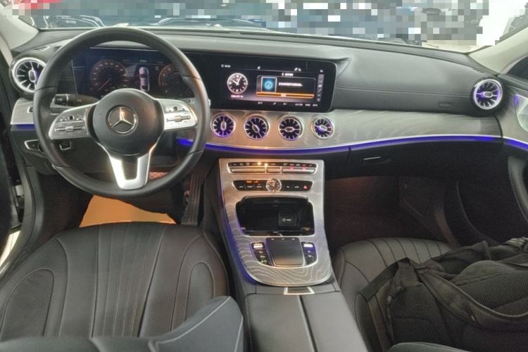 Used Mercedes-Benz CLS 2018 CLS 350 4MATIC Center Console