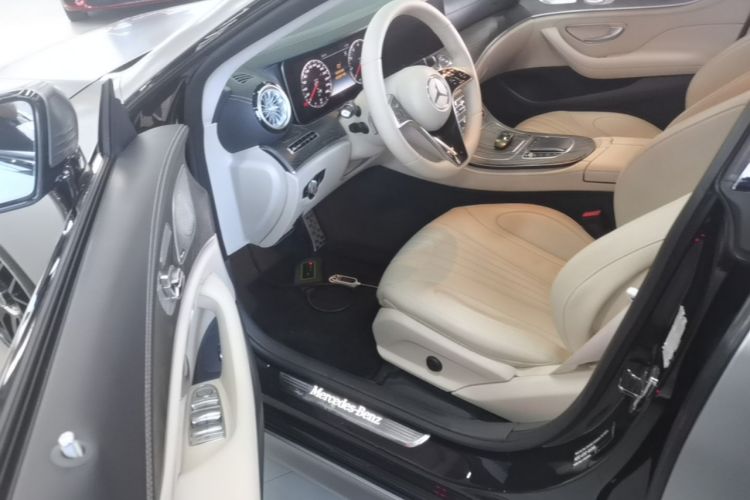 Used Mercedes-Benz CLS 2018 CLS 300 Dynamic Edition Driver Seat