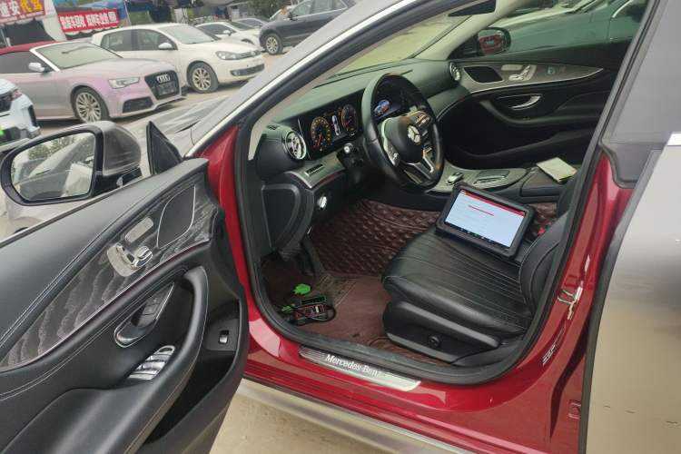 Used Mercedes-Benz CLS 2018 CLS 300 Dynamic Edition Driver Seat