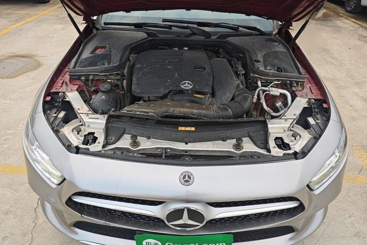 Used Mercedes-Benz CLS 2018 CLS 300 Dynamic Edition Engine Bay