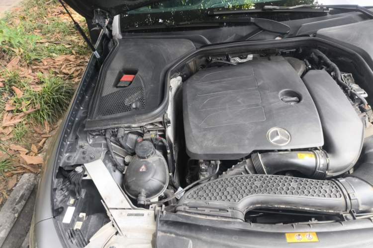 Used Mercedes-Benz CLS 2018 CLS 350 4MATIC Avantgarde Special Edition Engine Bay Right