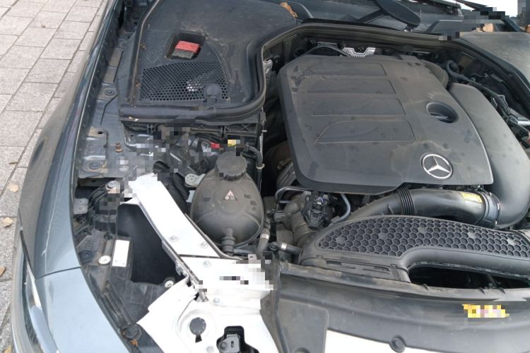 Used Mercedes-Benz CLS 2018 CLS 300 Luxury Model Engine Bay Right