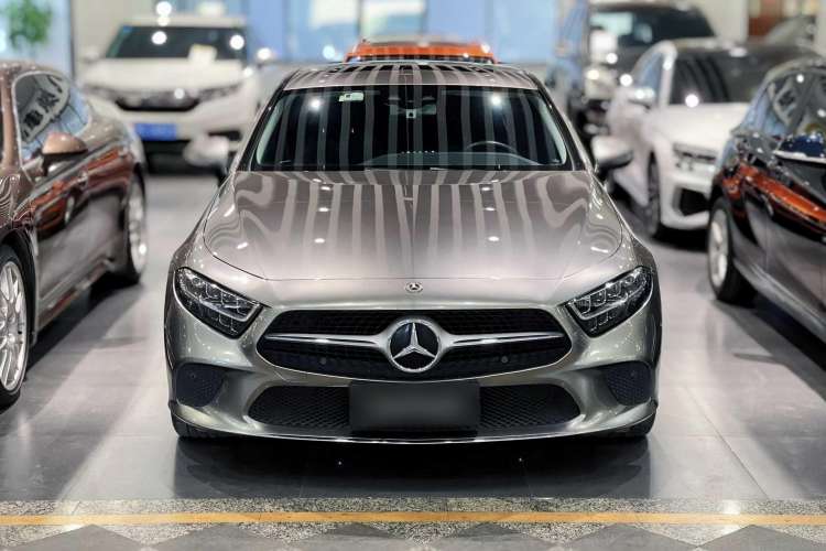 Used Mercedes-Benz CLS 2018 CLS 300 Dynamic Edition Exterior 1