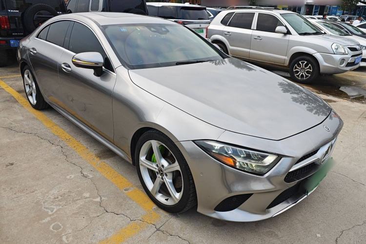 Used Mercedes-Benz CLS 2018 CLS 300 Dynamic Edition Front Right 45 Deg
