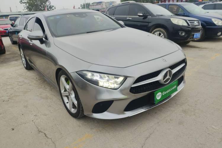 Used Mercedes-Benz CLS 2018 CLS 300 Dynamic Edition Front Right 45 Deg