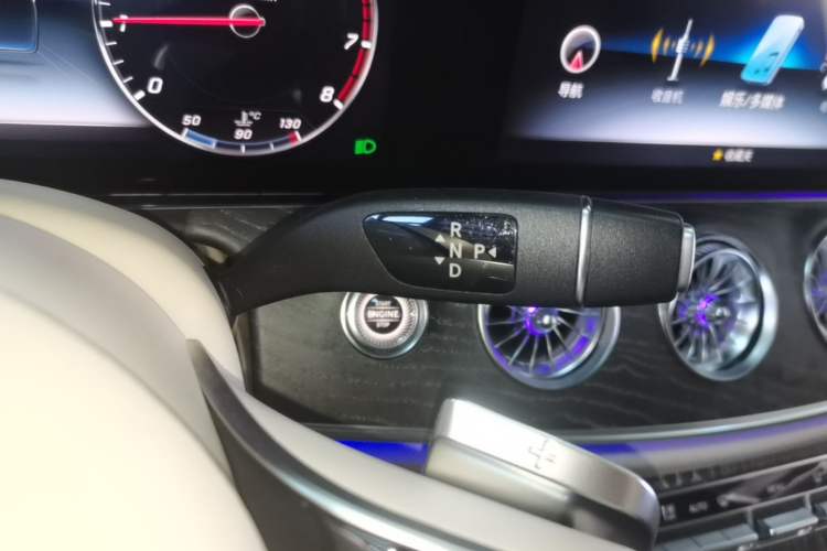 Used Mercedes-Benz CLS 2018 CLS 300 Dynamic Edition Gear Lever