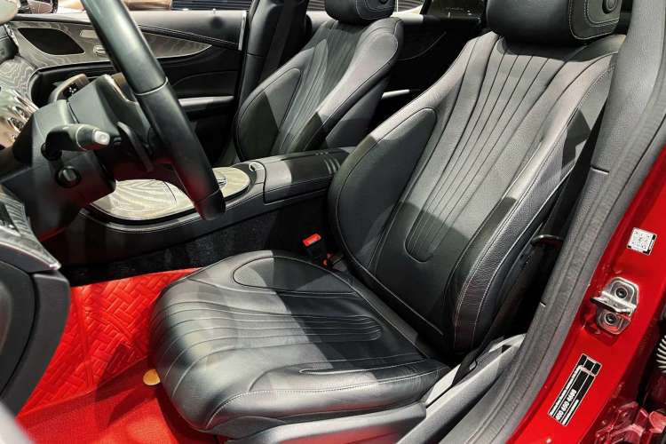 Used Mercedes-Benz CLS 2018 CLS 300 Dynamic Edition Interior 1