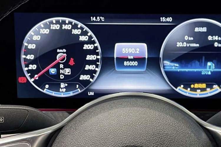 Used Mercedes-Benz CLS 2018 CLS 300 Dynamic Edition Odometer Close Up
