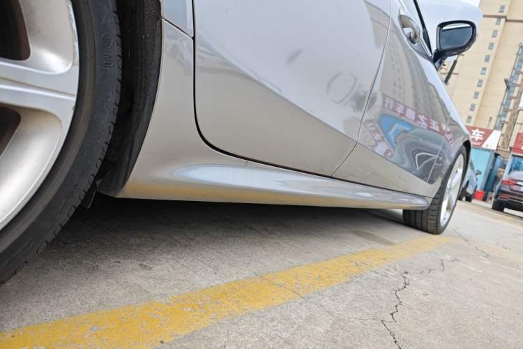 Used Mercedes-Benz CLS 2018 CLS 300 Dynamic Edition Right Side Sill