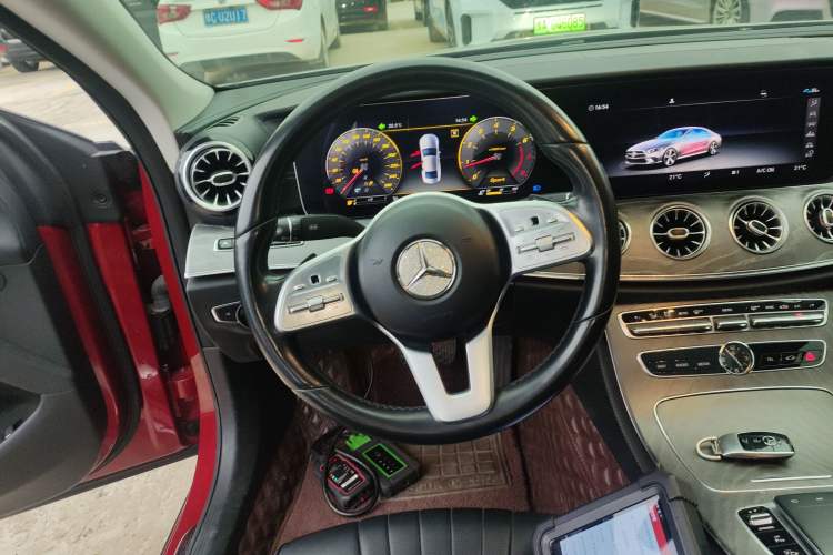 Used Mercedes-Benz CLS 2018 CLS 300 Dynamic Edition Steering Wheel