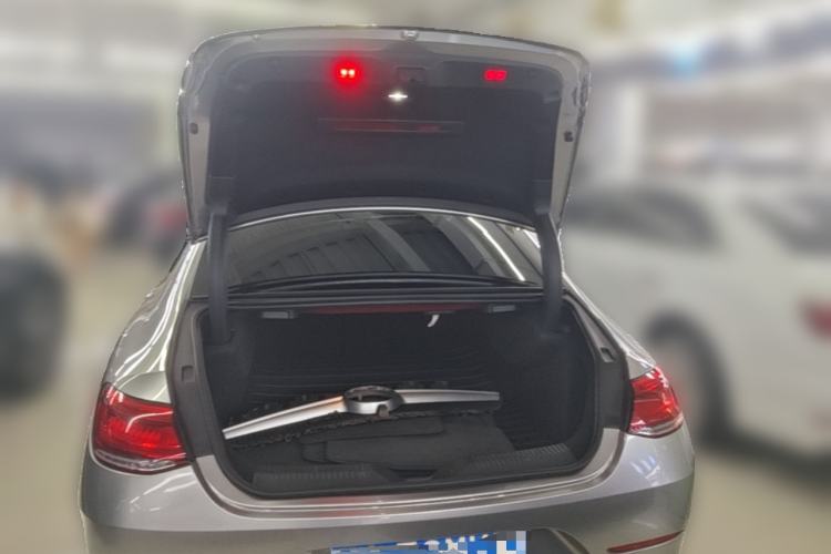 Used Mercedes-Benz CLS 2018 CLS 350 4MATIC Trunk