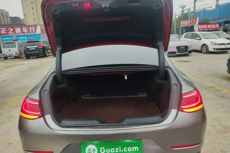 Used Mercedes-Benz CLS 2018 CLS 300 Dynamic Edition Trunk