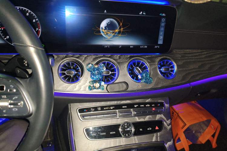 Used Mercedes-Benz CLS 2018 CLS 300 Luxury Model Audio And AC Panel